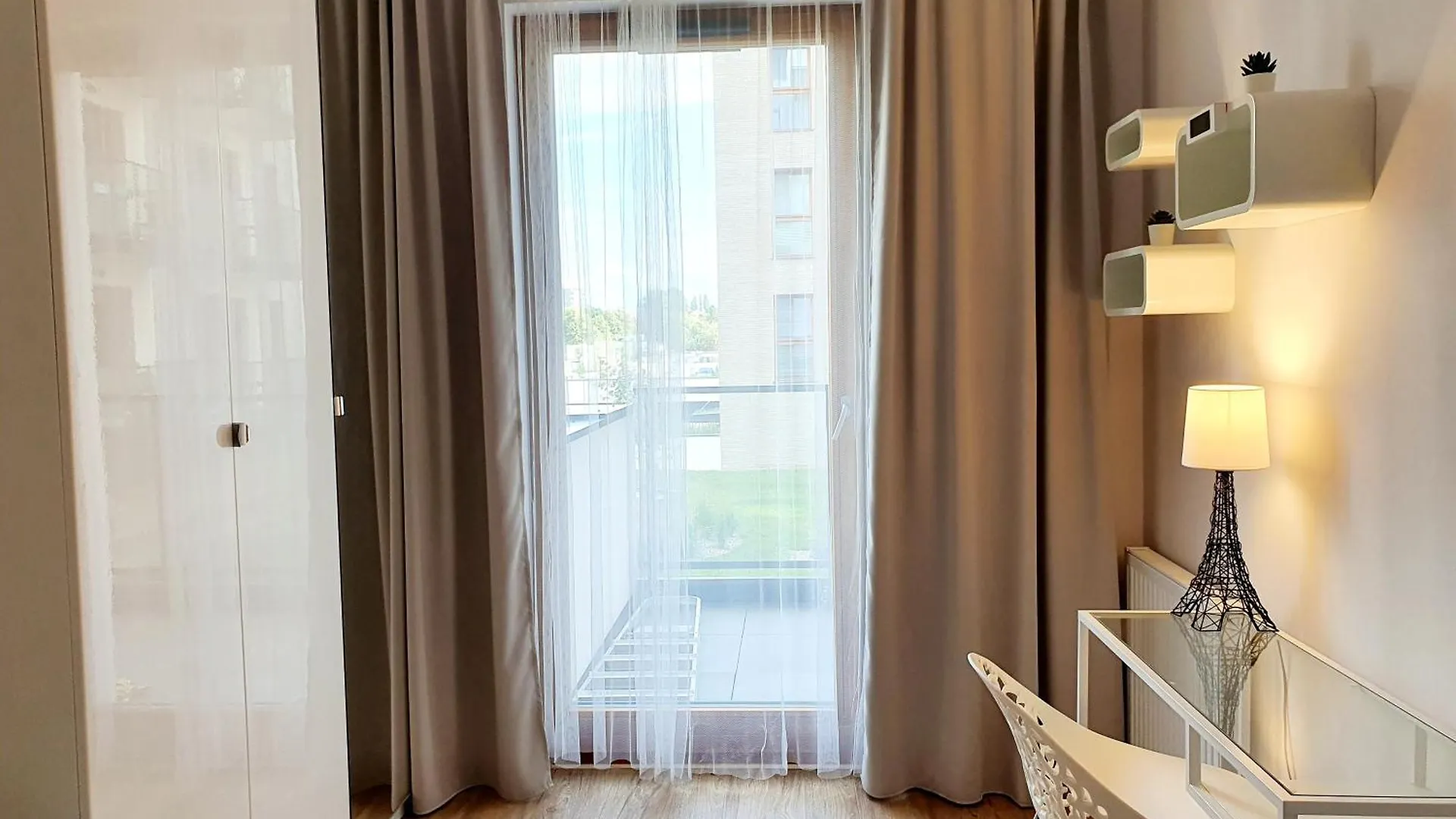 格但斯克Zajezdnia Apart公寓