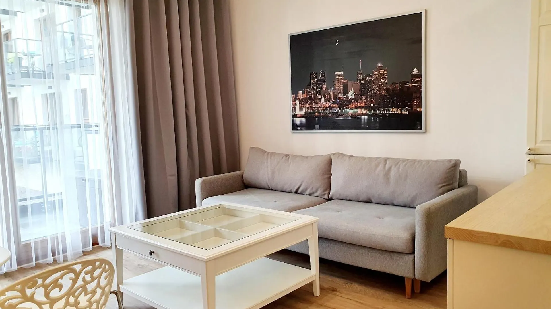 格但斯克Zajezdnia Apart公寓